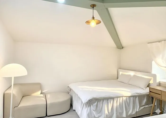 Apartment Hongdae 30 Seconds To Subway *