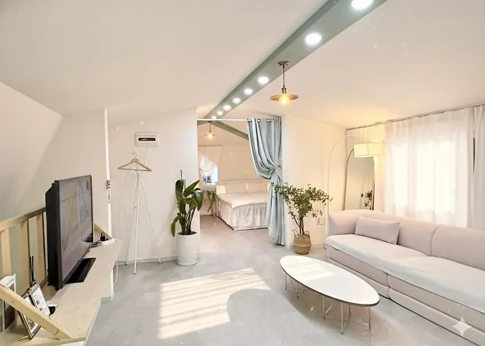 Apartment Hongdae 30 Seconds To Subway